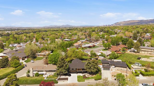1975 E GUNDERSON LN, Holladay, UT 84124