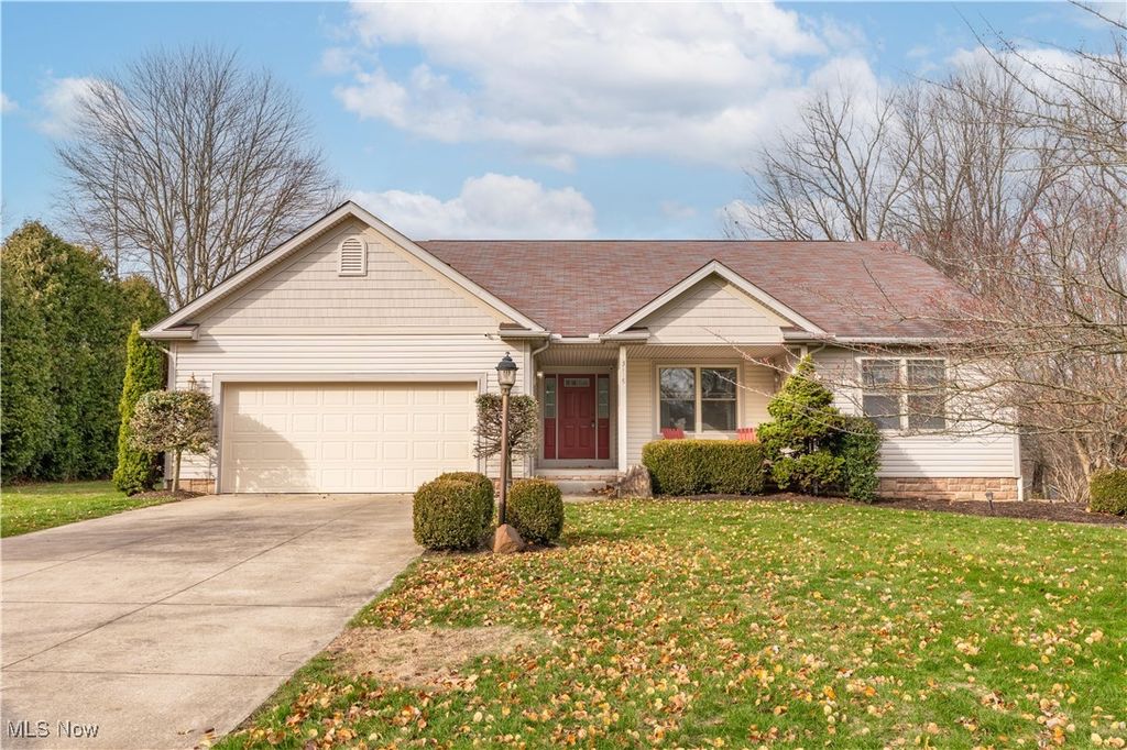 3118 Kreighbaum Road NW, Uniontown, OH 44685