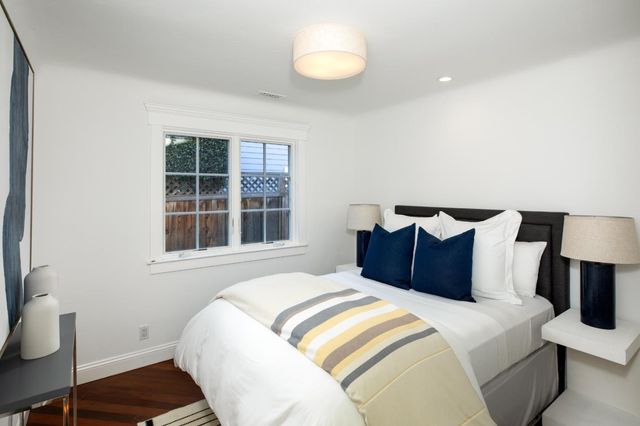 709 Orange Avenue, Los Altos, CA 94022