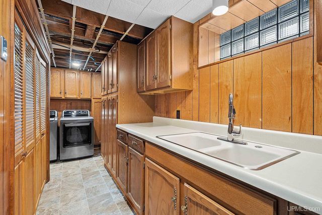 420 Cass Avenue, Kingsford, MI 49802