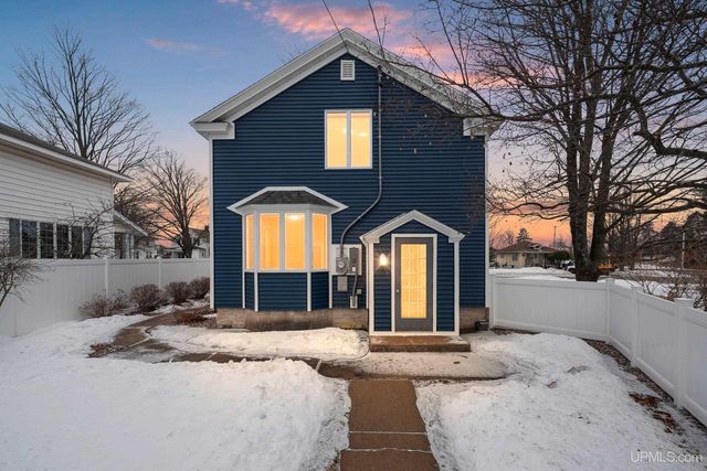 420 Cass Avenue, Kingsford, MI 49802