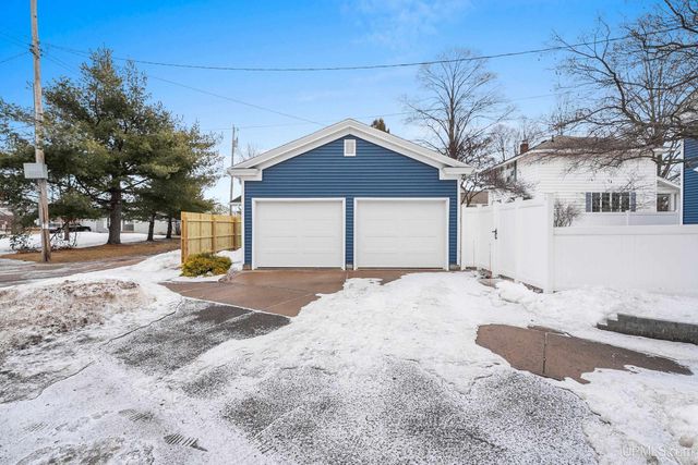 420 Cass Avenue, Kingsford, MI 49802