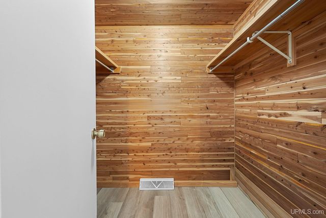 420 Cass Avenue, Kingsford, MI 49802