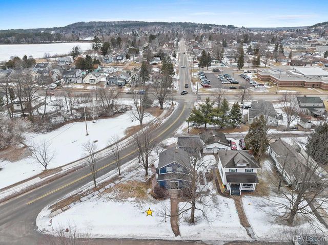 420 Cass Avenue, Kingsford, MI 49802