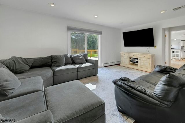 10 Cambray Rd, Montville Twp., NJ 07045