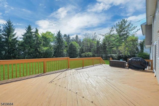 10 Cambray Rd, Montville Twp., NJ 07045