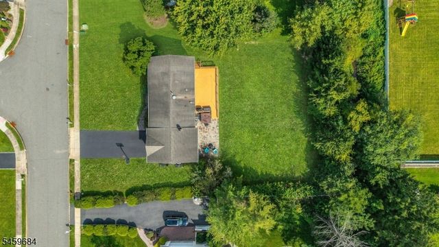 10 Cambray Rd, Montville Twp., NJ 07045