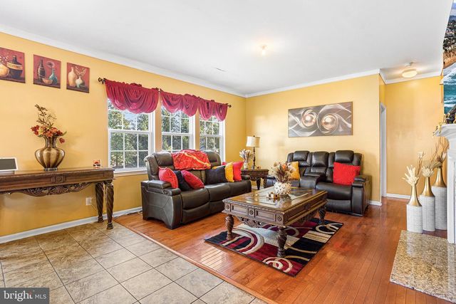 323 PIGOTT DR, Florence, NJ 08518