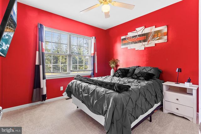 323 PIGOTT DR, Florence, NJ 08518