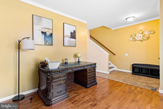 323 PIGOTT DR, Florence, NJ 08518