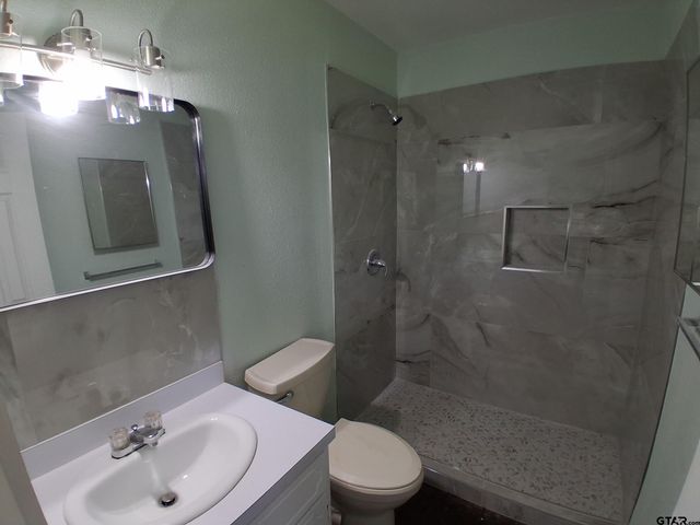 2332 Pinkerton Dr, Tyler, TX 75701