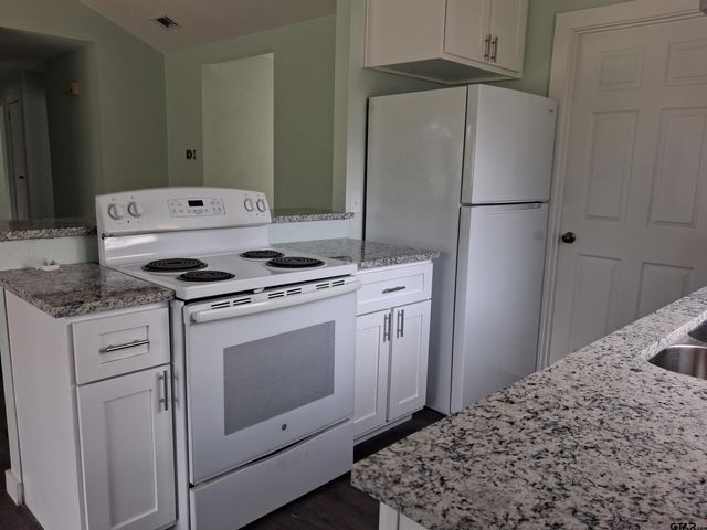 2332 Pinkerton Dr, Tyler, TX 75701