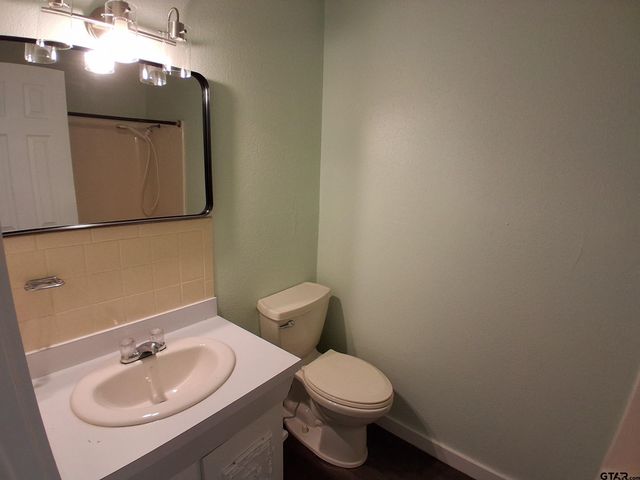 2332 Pinkerton Dr, Tyler, TX 75701