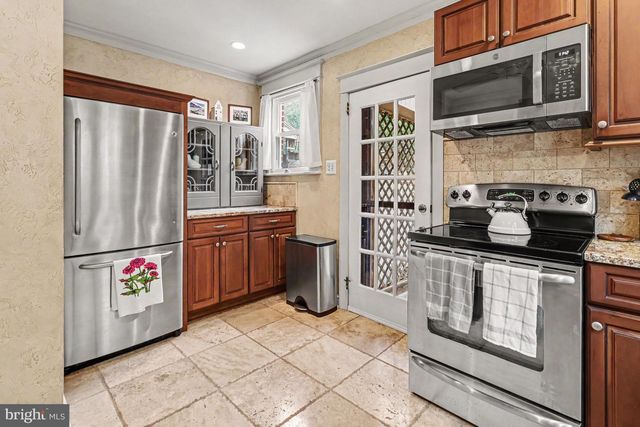 1720 LOCUST ST, Norristown, PA 19401