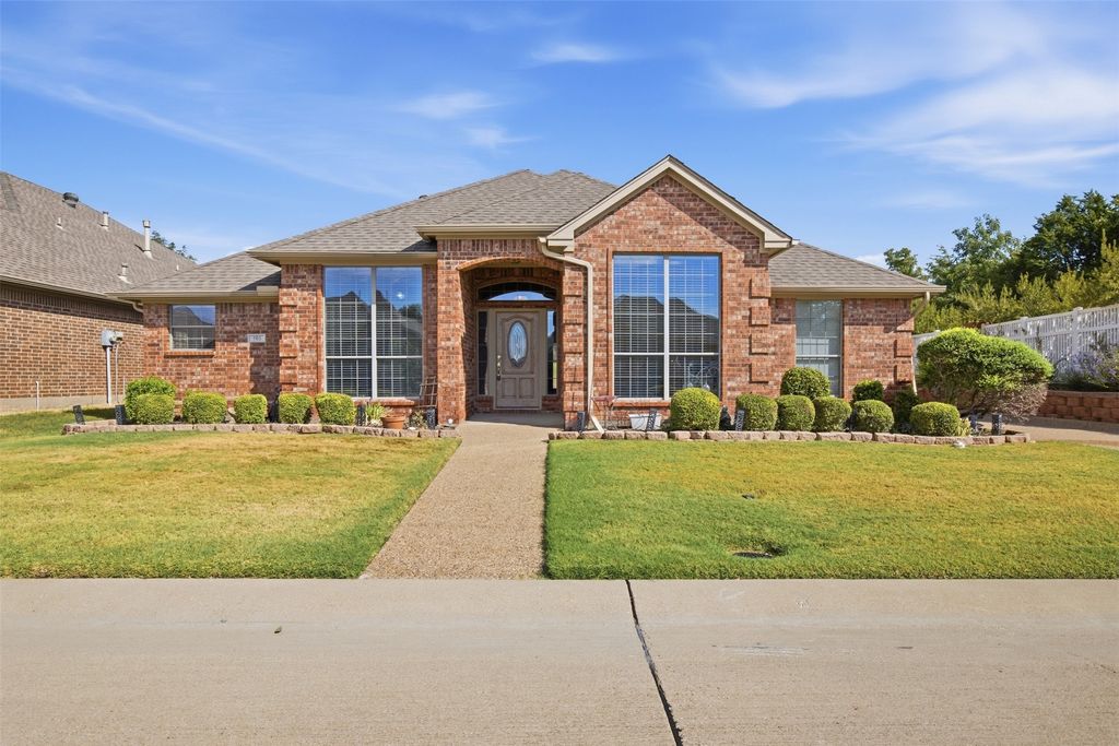 103 Crestway Drive 26, Cedar Hill, TX 75104 — exterior