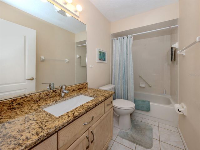 1211 CAPRI ISLES BOULEVARD 114, Venice, FL 34292