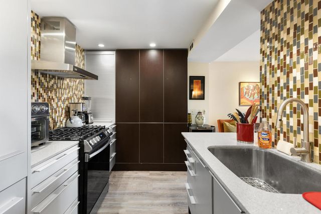 1552 S Camino Real 127, Palm Springs, CA 92264