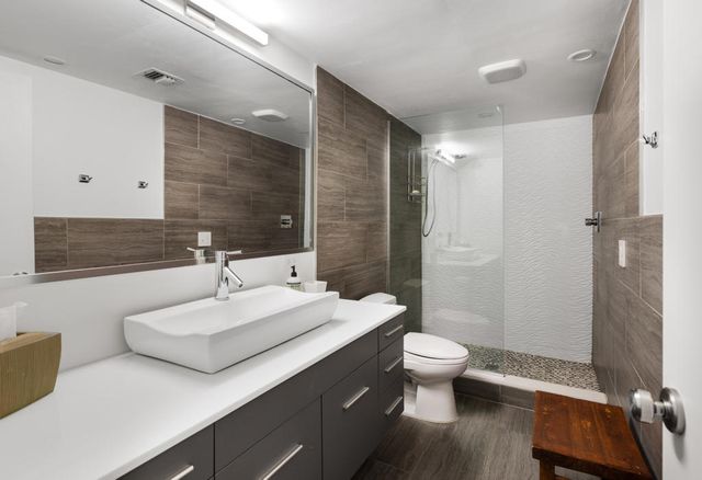 1552 S Camino Real 127, Palm Springs, CA 92264