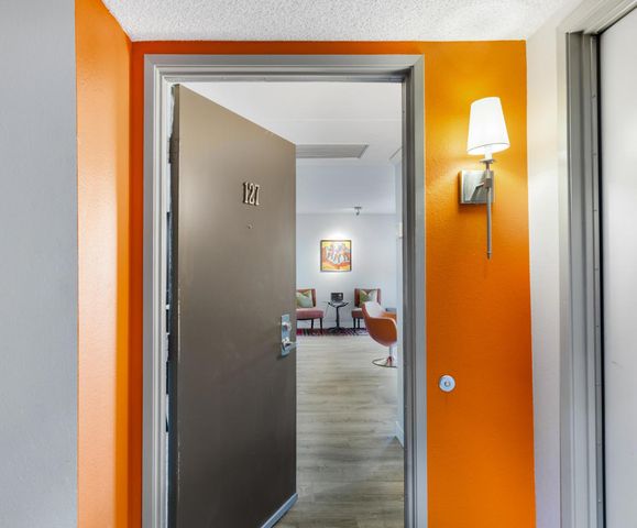 1552 S Camino Real 127, Palm Springs, CA 92264