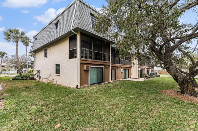 12465 2ND STREET E 105B, Treasure Island, FL 33706