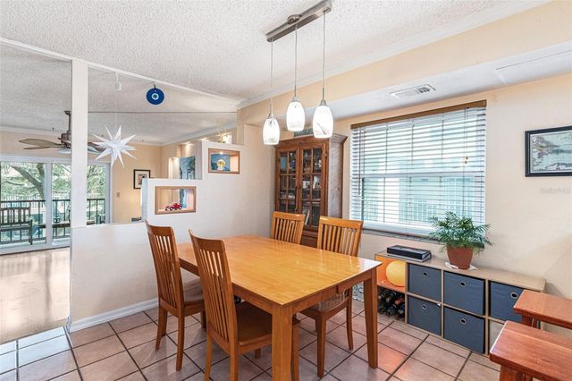 12465 2ND STREET E 105B, Treasure Island, FL 33706