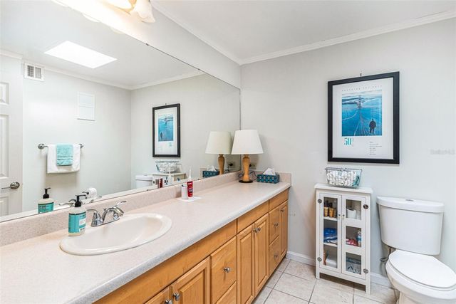 12465 2ND STREET E 105B, Treasure Island, FL 33706