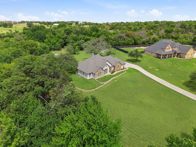 140 Buckingham Court, Weatherford, TX 76088