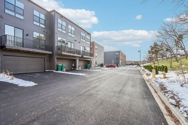 361 Summit Circle, Lombard, IL 60148