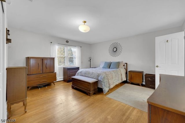 705 Schoolhouse Ln, Bound Brook Boro, NJ 08805