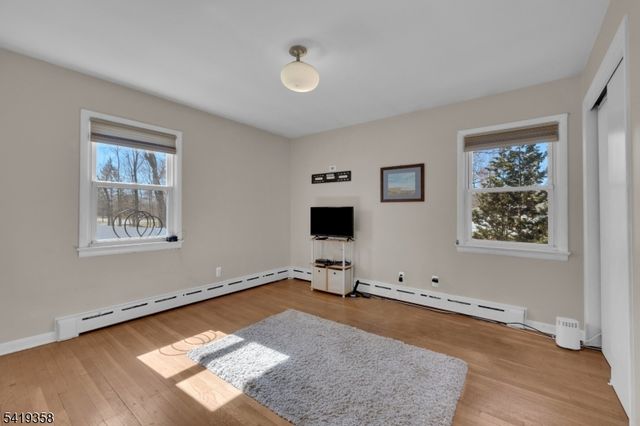 705 Schoolhouse Ln, Bound Brook Boro, NJ 08805