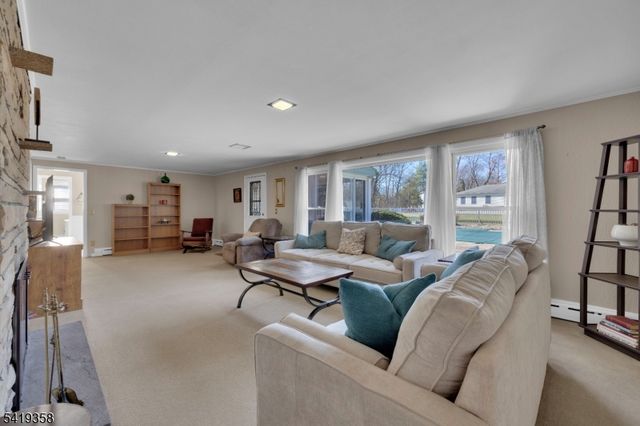 705 Schoolhouse Ln, Bound Brook Boro, NJ 08805