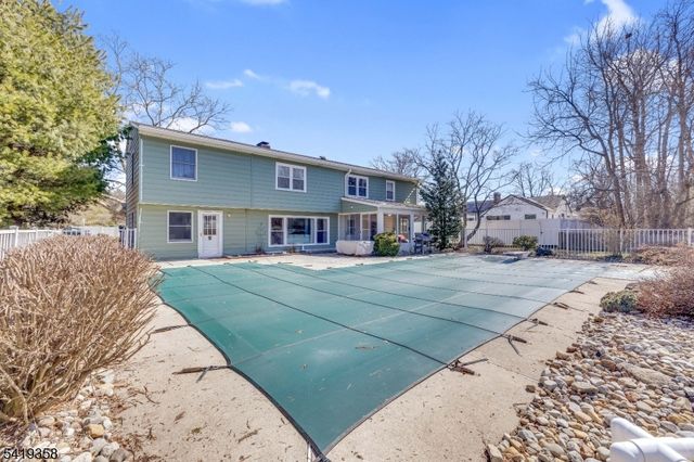 705 Schoolhouse Ln, Bound Brook Boro, NJ 08805