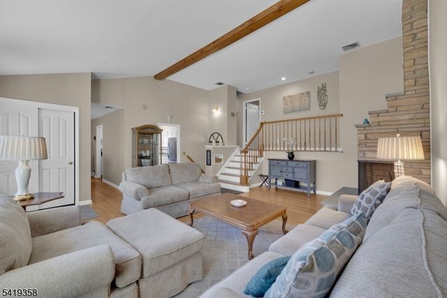 705 Schoolhouse Ln, Bound Brook Boro, NJ 08805