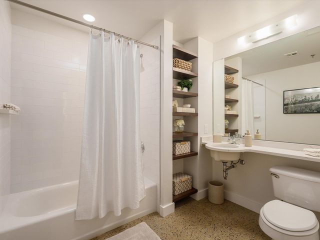 710 Colorado ST 8B, Austin, TX 78701