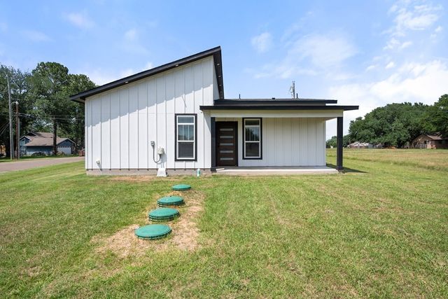 363 Cross Tie Ranch Road, Trinidad, TX 75163
