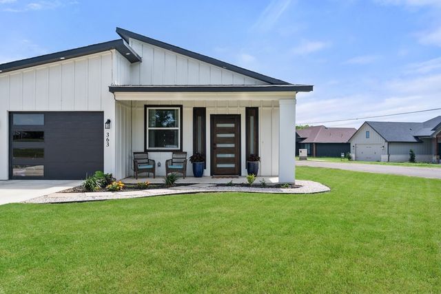 363 Cross Tie Ranch Road, Trinidad, TX 75163