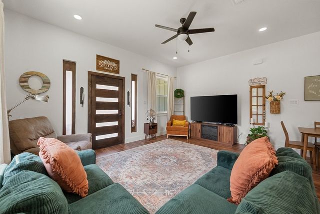 363 Cross Tie Ranch Road, Trinidad, TX 75163