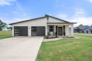 363 Cross Tie Ranch Road, Trinidad, TX 75163