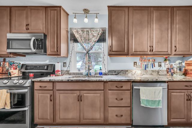 263 Edmondson Ferry Rd, Clarksville, TN 37040