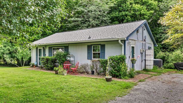 263 Edmondson Ferry Rd, Clarksville, TN 37040