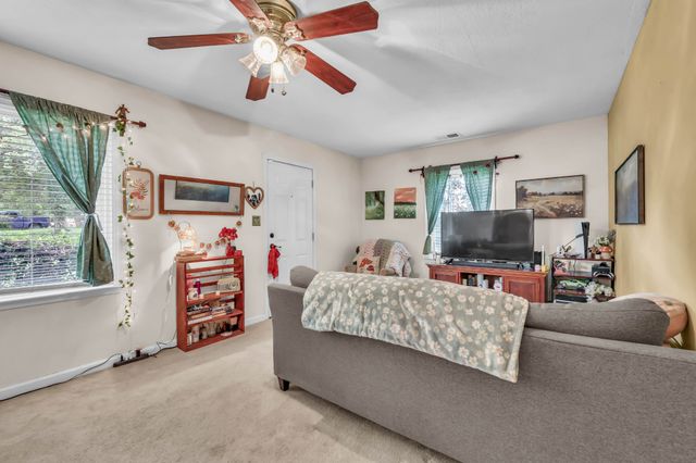 263 Edmondson Ferry Rd, Clarksville, TN 37040