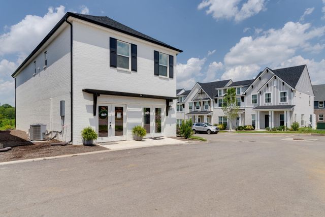227 Champaign Pvt Drive, Hendersonville, TN 37075