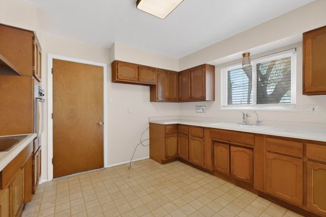 1513 Muriel Street NE, Albuquerque, NM 87112