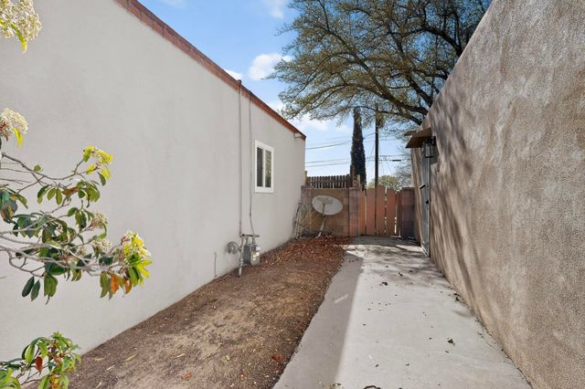 1513 Muriel Street NE, Albuquerque, NM 87112