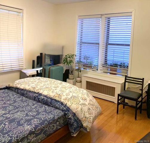 155-17 Sanford Avenue 6D, Flushing, NY 11355