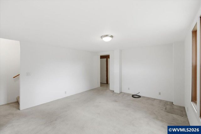 913 First Av E, Albany, OR 97321