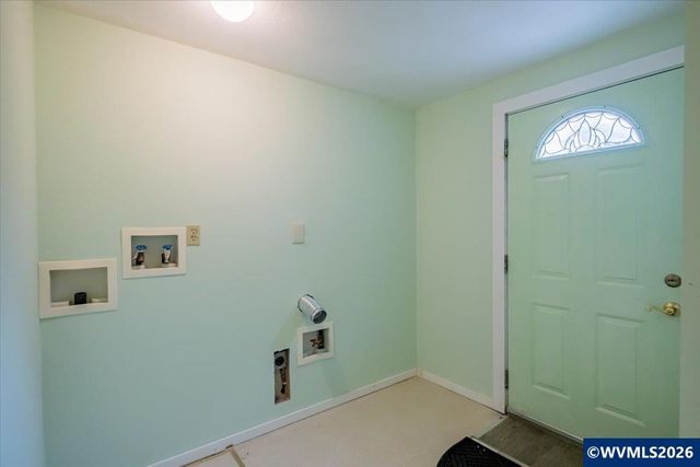 913 First Av E, Albany, OR 97321