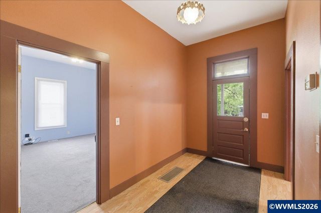 913 First Av E, Albany, OR 97321