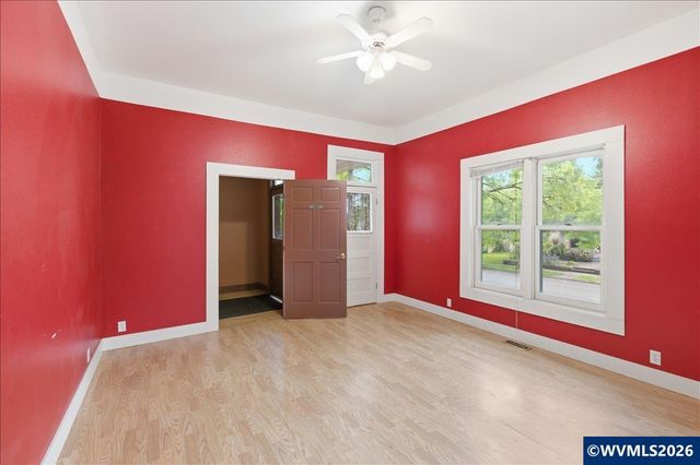 913 First Av E, Albany, OR 97321