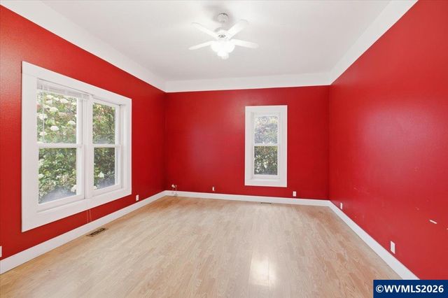 913 First Av E, Albany, OR 97321